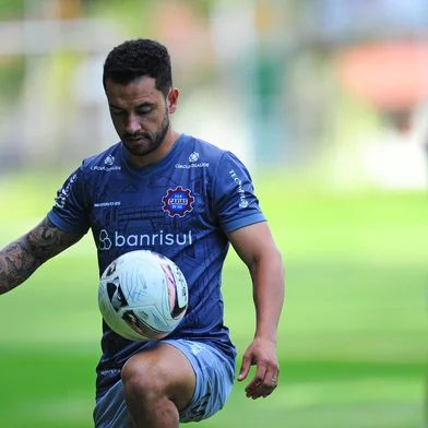 CAXIAS DO SUL, RS, BRASIL, 22/02/2023. Treino do Caxias no CT Baixada Rubra Vanderlei Bersaghi. Na foto, meia-atacante David Peninha. (Porthus Junior/Agência RBS)<!-- NICAID(15356858) -->