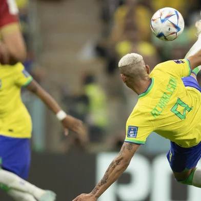 Gol de Richarlison contra a Sérvia pela Copa do Mundo. <!-- NICAID(15275611) -->