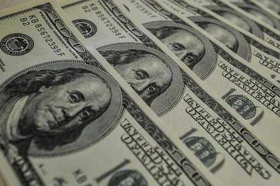 PORTO ALEGRE, RS, BRASIL, 10-09-2015 : Efeitos da disparada do dólar. (Foto: Marcos Santos/USP Imagens)<!-- NICAID(11676069) -->