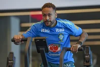 Neymar realiza fisioterapia durante preparação da Seleção Brasileira para a Copa do Mundo 2026<!-- NICAID(16302954) -->