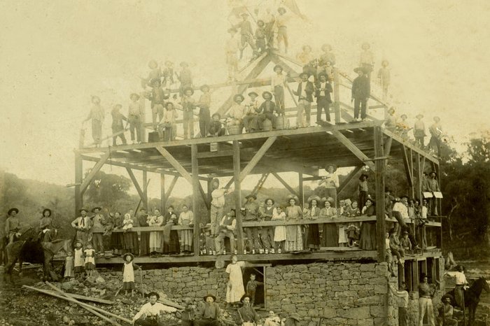 Divulgação / Livro "Famílias Teuto Brasileiras- História e Genealogia"