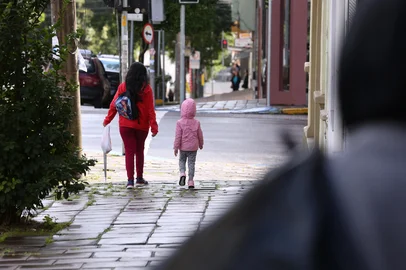CAXIAS DO SUL, RS, BRASIL, 09/04/2026. Frio dá sinais nesta quinta-feira, mas não se impõe: quando a temperatura cai de vez no RS? (Ariéli Ziegler/Agência RBS)Indexador: Arieli Ziegler<!-- NICAID(16262133) -->