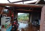 Chuva provoca danos em 31 municípios do RS; maior parte dos prejuízos inclui destelhamentos e quedas de árvores
