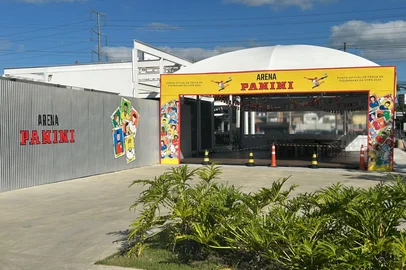 Arena Panini em Porto Alegre. Ponto de venda e troca de figurinhas fica em local de comercialização de imóveis<!-- NICAID(16279152) -->