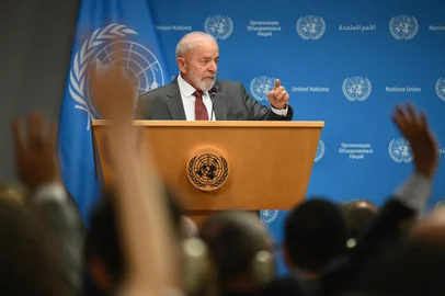 Brazil's President Luiz Inácio Lula da Silva speaks during a press conference on the sidelines of the 79th United Nations General Assembly at UN headquarters in New York on September 25, 2024. (Photo by ANGELA WEISS / AFP)<!-- NICAID(15876002) -->