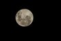 PORTO ALEGRE, RS, BRASIL,  28/03/2021- Lua cheia, na noite deste Domingo(28). Foto: Marco Favero / Agencia RBS<!-- NICAID(14744955) -->