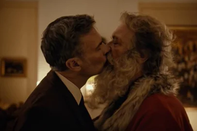 Propaganda de serviço postal da Noruega mostra Papai Noel gay.<!-- NICAID(14950379) -->