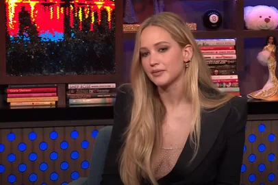 Jennifer Lawrence comenta suposto affair com Liam Hemsworth durante casamento com Miley Cirus<!-- NICAID(15467469) -->