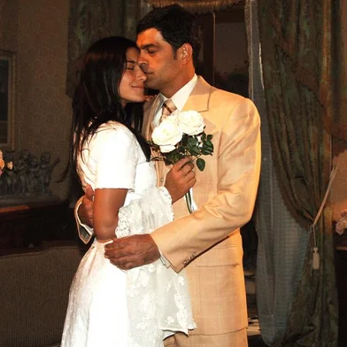 Foto dos atores Priscila Fantin e Eduardo Moscovis, em cena da novela Alma Gêmea, da TV Globo. #PÁGINA:03 Fonte: TV Globo Fotógrafo: Márcio de Souza<!-- NICAID(1766077) -->
