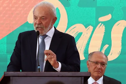 BrasÃ­lia (DF), 05/08/2025 - Presidente da RepÃºblica, Luiz InÃ¡cio Lula da Silva, durante 5Âª ReuniÃ£o PlenÃ¡ria do Conselho de Desenvolvimento EconÃ´mico Social SustentÃ¡vel (CDESS), realizado no PalÃ¡cio do Itamaraty. Foto: Antonio Cruz/AgÃªncia Brasil<!-- NICAID(16094925) -->