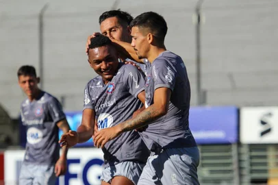 atividade aconteceu neste sábado (22), no estádio centenário<!-- NICAID(15409953) -->