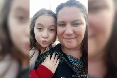 Mãe e filha que morreram em acidente em Sarandi viajavam para festa de casamento com a família<!-- NICAID(16002267) -->