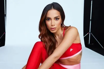anitta, entrevista, romance<!-- NICAID(15105161) -->
