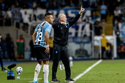 PORTO ALEGRE, RS, BRASIL, 10.05.2025: Grêmio e Bragantino. Brasileirão 2025. Fotos: Duda Fortes/Agencia RBSIndexador: Andre Avila<!-- NICAID(16034690) -->