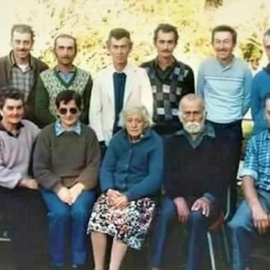 A família de  José  (Giuseppe) Sponga e Luiza Bortolotto (sentados ao centro). Em pé estão Zelide, Silvino, Olinto, Juvencio, Ezídio, Adelar e Júnior. Sentados, Orvalina, Delcize, Luiza, José e Antônio. <!-- NICAID(15298532) -->