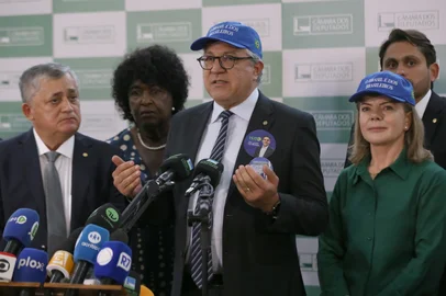 Deputado José Guimarães, Benedita da Silva, Alexandre Padilha e Gleisi Hoffman<!-- NICAID(15968014) -->