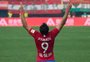 Ex-Palmeiras, Henrique Dourado é suspenso por 1 ano na China por trombada em juiz