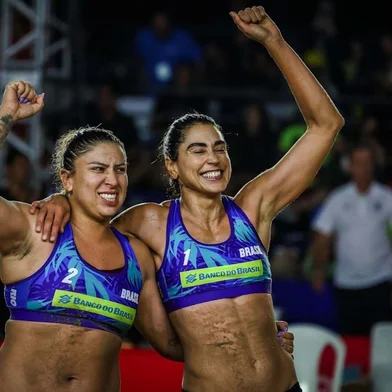 Rebecca, Carol Solberg, vôlei de praia