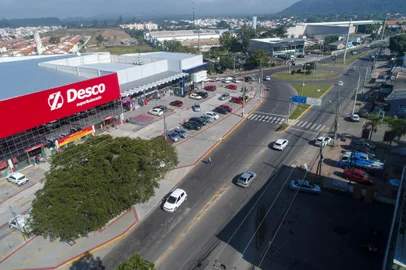 Porto Alegre, RS, Brasil -  23/05/2022 - Novos empreendimentos movimentam avenida na zona sul de Porto Alegre. (Foto: Anselmo Cunha/Agência RBS)<!-- NICAID(15104279) -->
