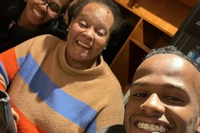 Neisa Jovelina Fernandes Ribeiro – Naturalidade: Bagé/RS – 77 anos