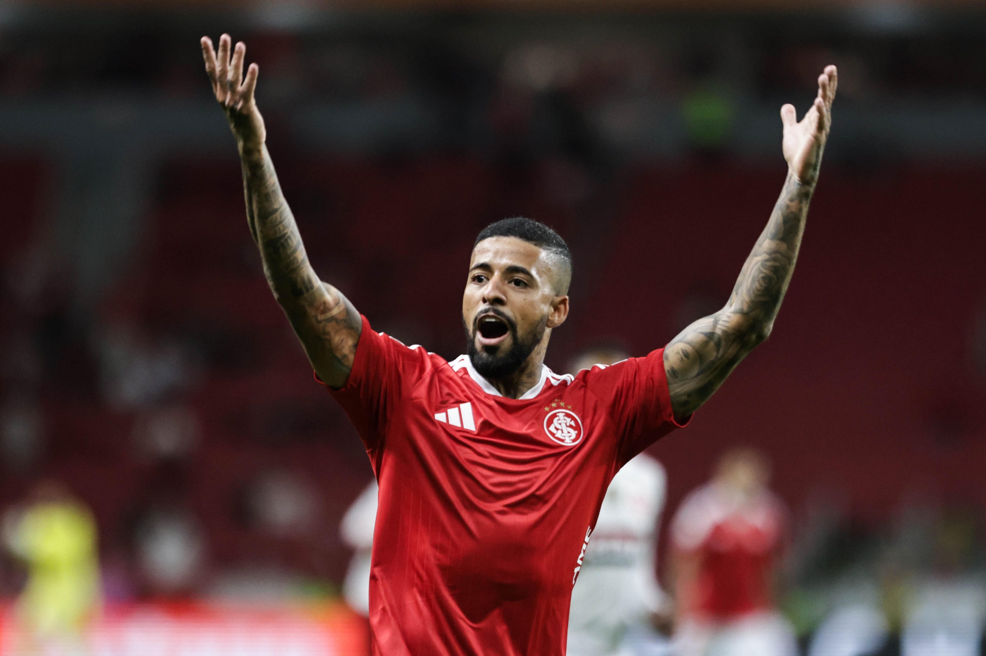 Corinthians x Internacional volta ao centro do debate na temporada