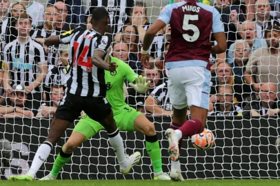 Alexander Isak, Newcastle