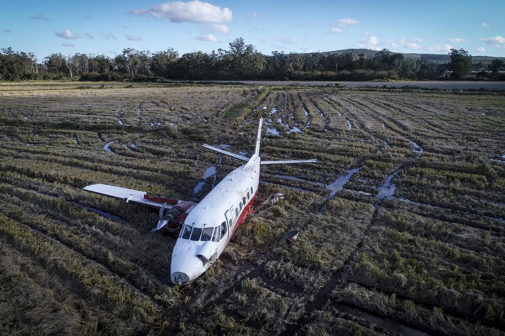 FOTOS: avi&atilde;o que fez pouso for&ccedil;ado em Eldorado do Sul perdeu uma das asas
