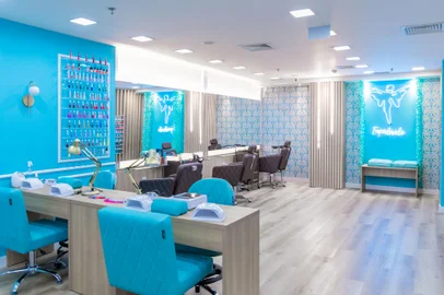 Turquesa Esmalteria<!-- NICAID(15660019) -->