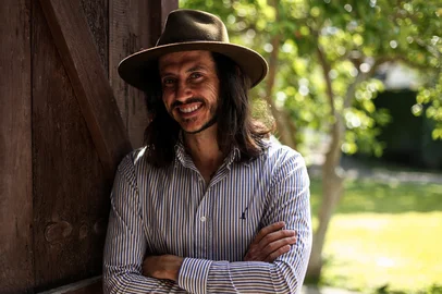 PORTO ALEGRE, RS, BRASIL, 31-10-2025: Antonio Costaguta, El Topador, estréia na grade de programação da RBS TV com o programa Tempo Bueno. Foto: Jonathan Heckler/Agência RBS<!-- NICAID(16158221) -->