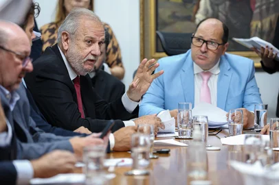 PORTO ALEGRE - RS - BRASIL. 10/02/2026 - Reunião de Líderes. Sala da Presidência Fotos: Lucas Kloss / ALRS <!-- NICAID(16222813) -->