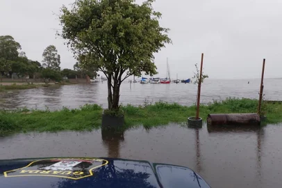 18.09.2023 - RIO GRANDE, RS, BRASIL - Nível da Lagoa dos Patos começa a subir. Na imagem, a situação no município de Rio Grande, no sul do RS. FOTO: DEFESA CIVIL DE RIO GRANDE, DIVULGAÇÃO<!-- NICAID(15543547) -->