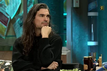 Diretor de Sirat, filme espanhol que concorre ao Oscar de melhor filme internacional, Oliver Laxe causou polêmica ao comentar sobre as indicações de O Agente Secreto. O cineasta elogiou o longa de Kleber Mendonça Filho, mas criticou o comportamento dos brasileiros na Academia de Hollywood.<!-- NICAID(16210132) -->