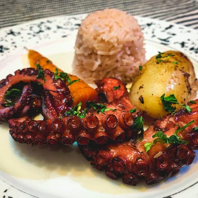 comida portuguesa, receita, destemperados, polvo, frutos do mar<!-- NICAID(14884355) -->