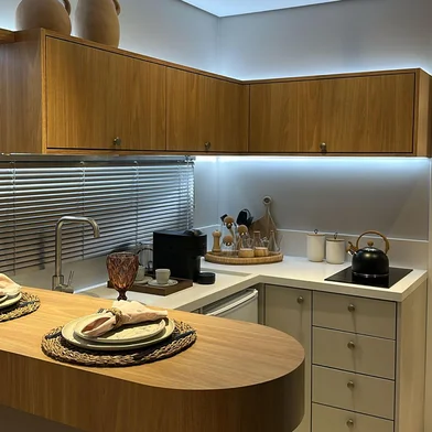 Projeto da DT Containers na ExpoBento 2025. Empresa usa contêineres como base para casas, escritórios, etc.<!-- NICAID(16056059) -->
