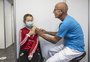 Em alerta devido à variante Ômicron, países da Europa reduzem intervalo entre doses, voltam a adotar máscaras e restringem voos