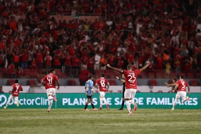 PORTO ALEGRE, RS , BRASIL, 25-01-2026: Internacional x Grêmio, clássico GRE-NAL número 449, válido pela quinta rodada do Gauchão 2026, realizado no estádio Beira-Rio. Foto: Bruno Todeschini/Agência RBSIndexador: Bruno Todeschini<!-- NICAID(16211511) -->