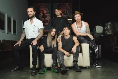 NX Zero<!-- NICAID(15458046) -->