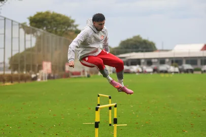 O zagueiro Maripan em treino do Inter<!-- NICAID(16330520) -->