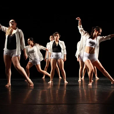 Os ingressos estarão à venda a partir do dia 03 de abril, no Ordovás, na Casa da Cultura e com os grupos participantesA Unidade de Dança da Secretaria Municipal da Cultura (SMC) promove a Semana da Dança 2023, no período de 29 de abril a 05 de maio, a partir das 20h, no Teatro Municipal Pedro Parenti, da Casa da Cultura Percy Vargas de Abreu e Lima, em comemoração ao Dia Internacional da Dança.<!-- NICAID(15391090) -->