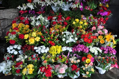 PORTO ALEGRE, RS, BRASIL, 11/6/2012 - Rosas e arranjos de flores para o dia dos namorados. Floristas contam quais são as flores mais pedidas para a data (Foto: Lívia Stumpf / Diário Gaúcho / Especial)<!-- NICAID(8313460) -->