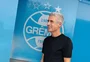 Luís Castro impressionou profissionais da base do Grêmio em visita ao CT Hélio Dourado