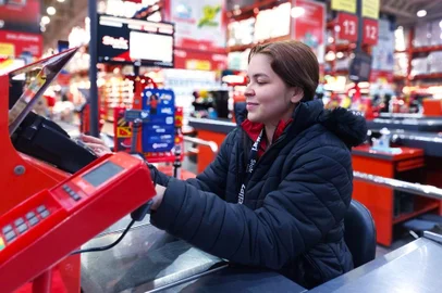 Imigrantes que trabalham em Passo Fundo<!-- NICAID(15800791) -->