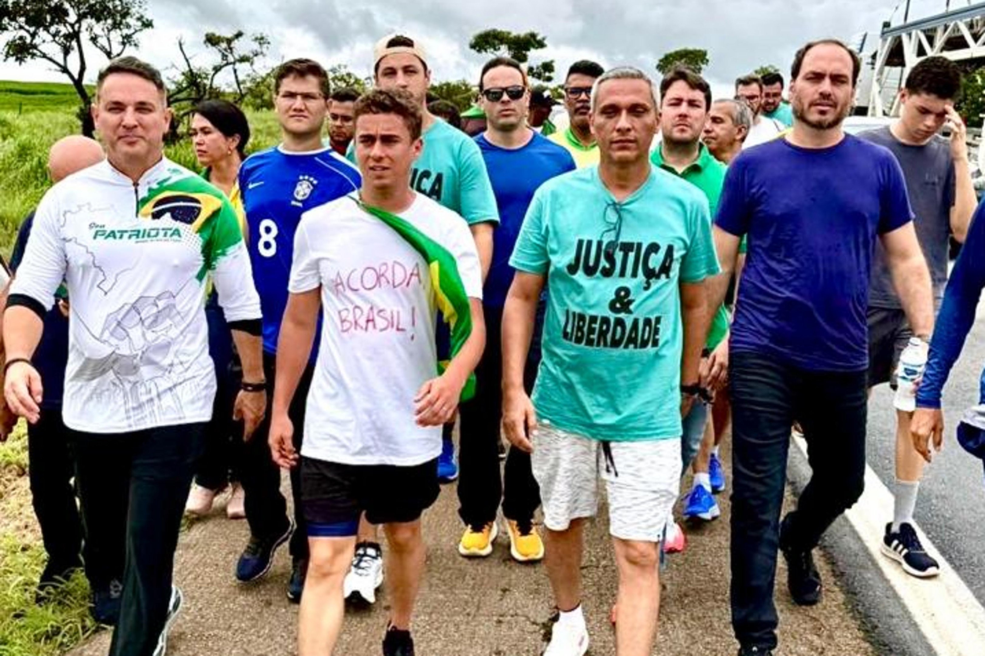 Quatro pessoas seguem internadas ap&oacute;s raio atingir manifesta&ccedil;&atilde;o de Nikolas Ferreira em Bras&iacute;lia