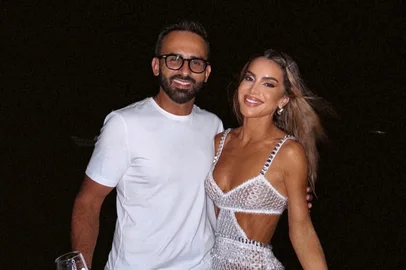 Reprodução @camilacoelho / Instagram A influenciadora Camila Coelho, 38 anos, anunciou o fim do seu casamento com o empresário Ícaro Brenner Coelho, após 21 anos de relacionamento. O anúncio foi feito através de uma publicação nas redes sociais na quarta-feira (13). <!-- NICAID(16284977) -->