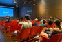 Iniciativa social oferece 600 bolsas em tecnologia da informação, com cem vagas de emprego