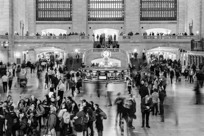 O fotógrafo Fabio Grison apresenta a exposição fotográfica “Portas pelo Mundo e American View”. A mostra ocorre até 31 de julho de 2024  no Quinta São Luiz  e oferece uma oportunidade única para os visitantes apreciarem uma coleção diversificada de imagens que capturam a essência das portas de diferentes culturas ao redor do mundo e as paisagens e cenas icônicas dos Estados Unidos.<!-- NICAID(15812964) -->