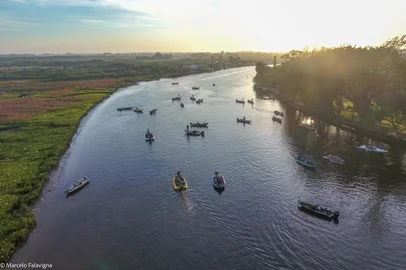 O Rio Mampituba, no Litoral Norte Gaúcho. Robalo Master Brasil - Campeonato de Pesca Esportiva<!-- NICAID(15828011) -->