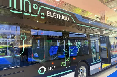 Raros até poucos anos, os ônibus 100% elétricos estão por todos os lados aqui na Busworld<!-- NICAID(16139971) -->