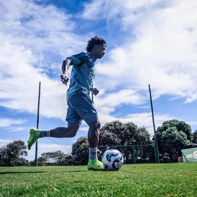 Treino do Juventude com foco na Série A do Brasileirão 2025. Na foto, o atacante Ênio.<!-- NICAID(15990006) -->