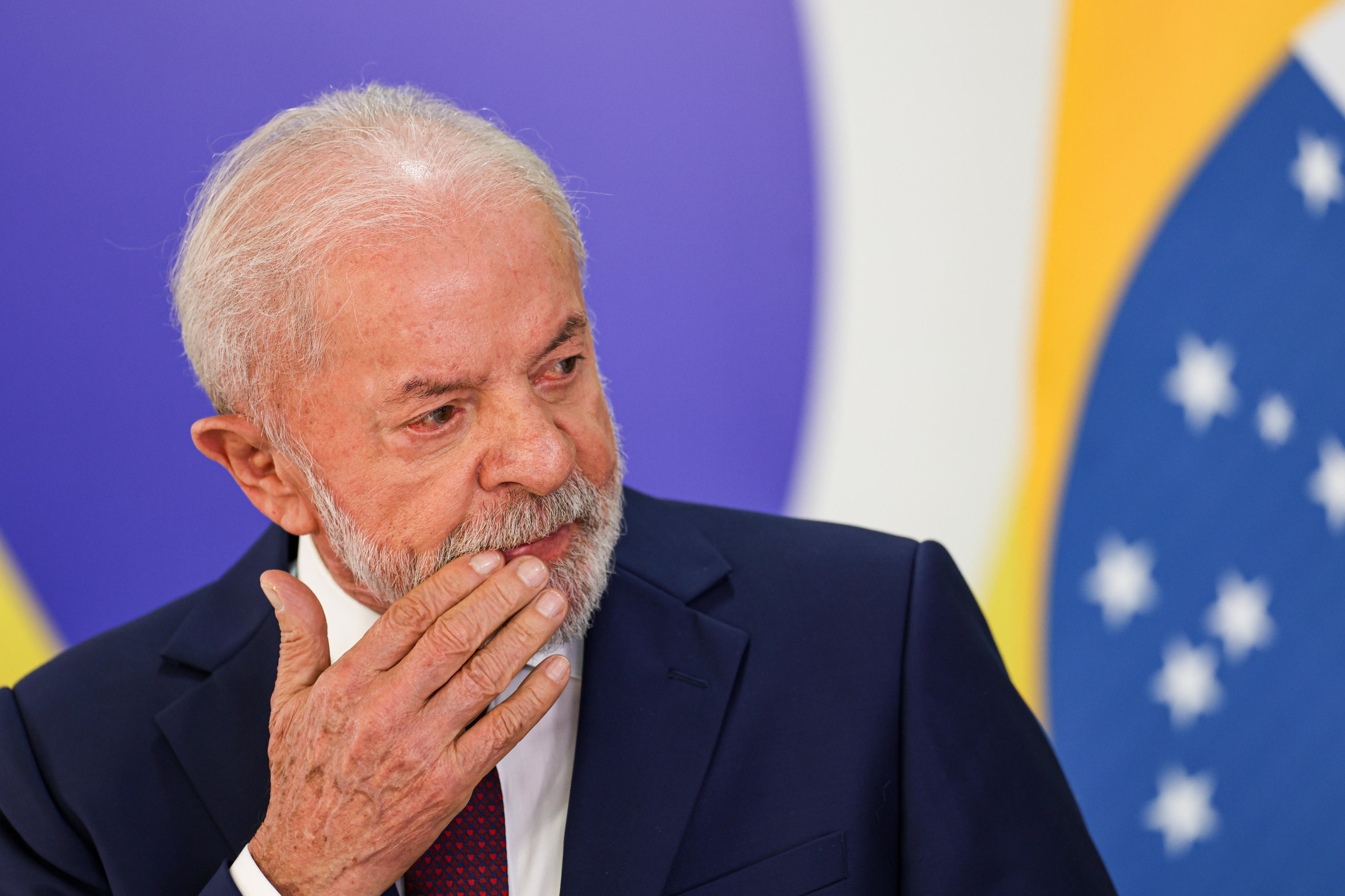 Lula sanciona diretrizes do or&ccedil;amento de 2026 com veto a aumento do fundo partid&aacute;rio